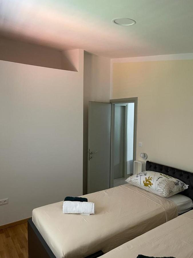 Apartman Nature Zvecanje ภายนอก รูปภาพ
