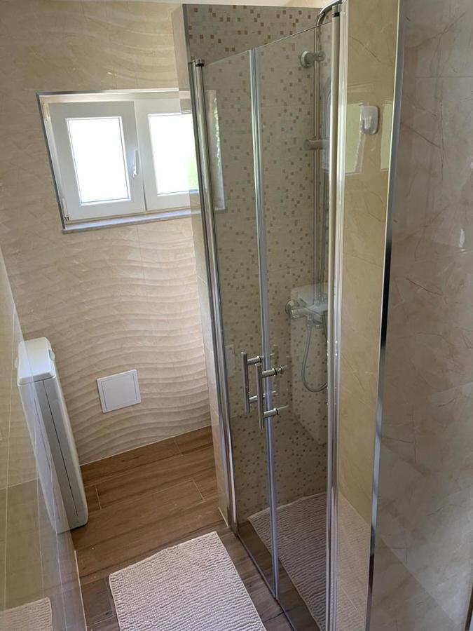 Apartman Nature Zvecanje ภายนอก รูปภาพ